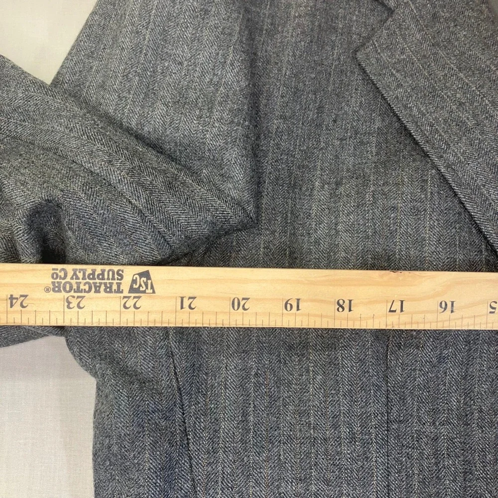 Canterbury Ltd Vintage 3Piece Suit Gray Herringbone Pinstripe 46R Union Made USA